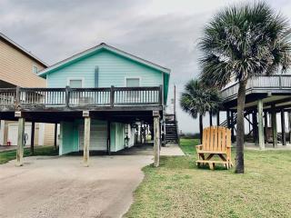 Bailey Beach House Beach Views - 0