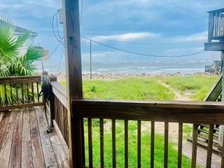 Bailey Beach House Beach Views - 5