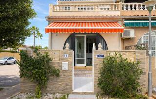 2 Bedroom Beautiful Home In Torrevieja - 9