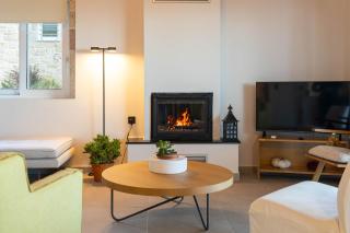 Petra & Thea Chrani - Seaview Stylish Getaways - 5