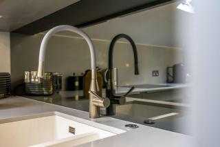The Quadrant - The King Suite - 4