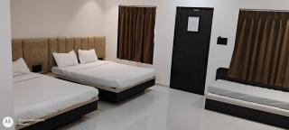 Hangout Resort - 1