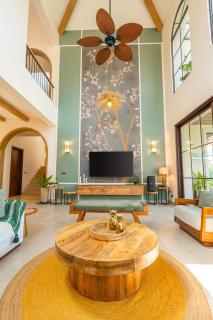 ELIVAAS Villa Verdea 4-BHK Luxury Villa with Private Pool The Banyan Bliss - 2