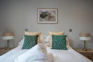 The Quadrant - The Palm Suite - 7