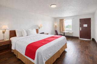 OYO Hotel San Antonio Lackland Air Force Base West - 9