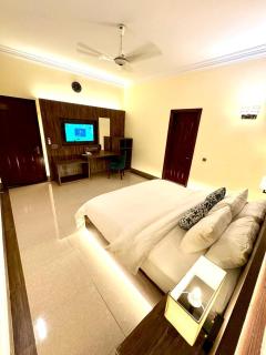 Sunrise bnb Creek - 9