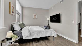 HEB203 Spacious & Stylish 2B Condo Downtown Fort Worth, Free Parking, Walk to Convention Center - 2