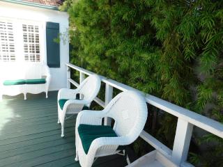 Lincoln Green Inn - 1