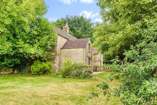 Historical cottage on private estate in Cotswolds - 4