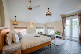 Staymaster White Castle 4BHK Private Pool - 6