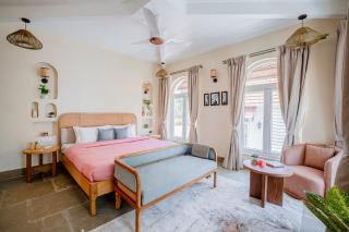 Staymaster White Castle 4BHK Private Pool - 4