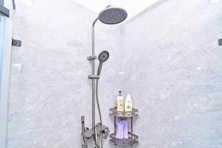 Noir Luxury Loft - 9