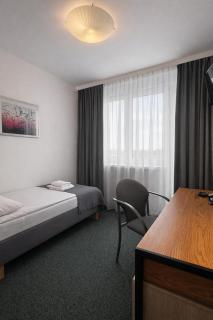 Hotel Logos - 1