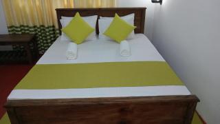 Lake Breeze Family Resort - 2