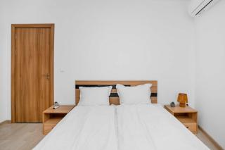 1BR Flat Steps from Metro and Tram Stops - 4