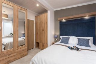 Lyndale Lodge - 6