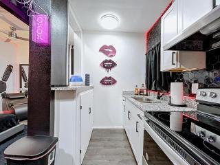 Sultry Studio with Private Backyard and Fireplace in Tampa - 5