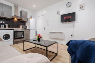 Ideal Work Trips Washer SofaBed Free Parking - 5