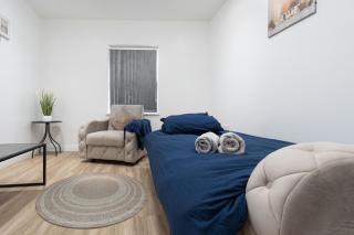 Ideal Work Trips Washer SofaBed Free Parking - 3