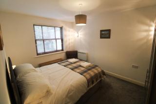 Cedarfells, Hewetson Court, central Keswick with parking - 4