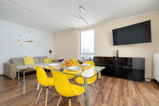 Wyjątkowy Apartament z Parkingiem & Balkonem z Widokiem by Noclegi Renters - 6