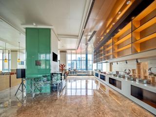 Holiday Inn Zhuhai City Center by IHG - 3