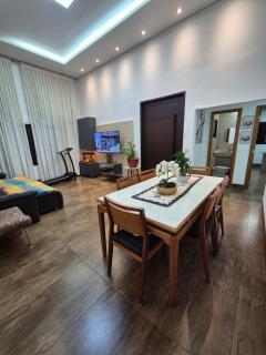 Casa 4 quartos com piscina em Aparecida de Goiania - 0