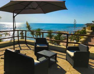 VILLA GABBIANO - Exclusive seafront Villa with Panoramic Views, Pool, Garden & Private Beach Access - ANZIO - 2