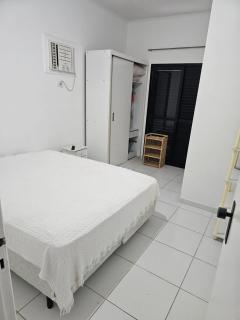 Apartamento a 900m da praia da Enseada - 6