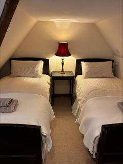 Cambus O' May Traditional Highland Hotel - 9