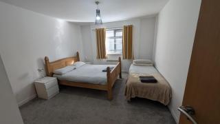 2 Bedroom 2 Bath Apartment, sleeps 4, Town Centre - 4