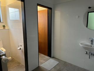 Eigenes Privatzimmer mit Gemeinschaftsbad und Küche - 9