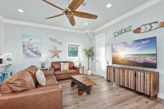 Beachfront l Swim Spa l Modern Interior l Beautiful Views - 4