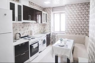 Квартира в тихом районе-идеально для семьи и командировки - 1