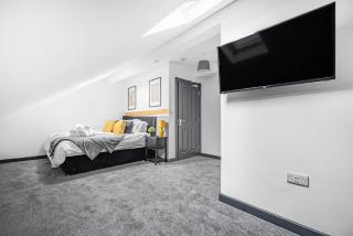 5-Bedroom apartment in Manchester - Whitefield - 8