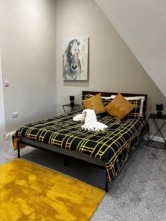 Spacious 2 Homes I Free Parking I Central Thetford - 6