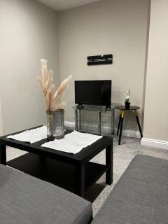 Spacious 2 Homes I Free Parking I Central Thetford - 5