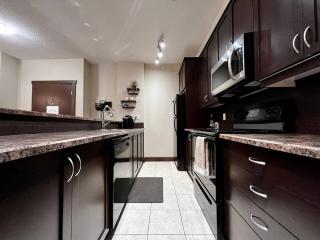 2 Bed 2 Bath with Fire Place - 6