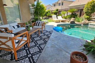 3BR Family Home with Pool and Hot Tub - 7
