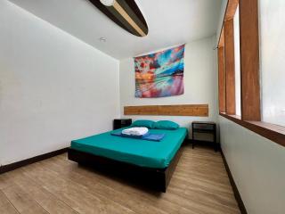 North Shore Surf Camp - 5