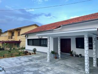 BungalowGardenHome 16pax6Car KTV JB Town KSL CIQ - 4