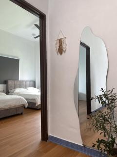 BungalowGardenHome 16pax6Car KTV JB Town KSL CIQ - 1