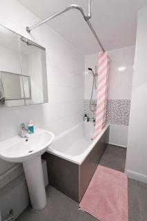 Spacious Double Room in Shared Flat - 9