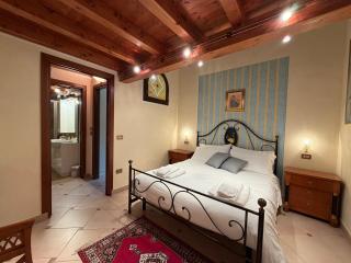 DOMA LUXURY HOMe - 1