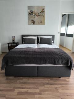 Stylisches kleines Studio -Zentral gelegen- Nähe BayArena - in Leverkusen Wiesdorf City- Friedrich Ebert Platz 5a , 4te Etage mit Balkon-kein Aufzug-Lift--Kaution Pflicht-- - 9