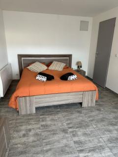 BOUTON D'OR Studio Terrasse Grand Lit Coin Repas - 5