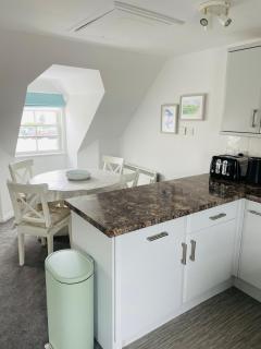 Beachfront Retreat - 8