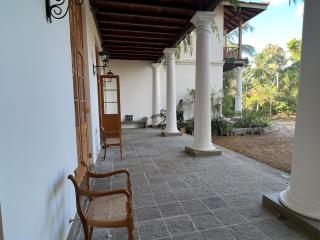 Villa and large garden near Negombo Beach - 1