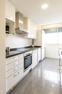 Spacious and bright apartment - 8