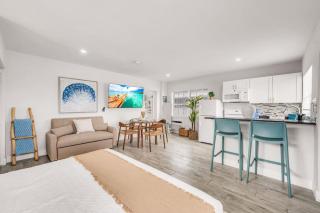 Hawksbill 201, Beach Studio, Heated Pool - 5